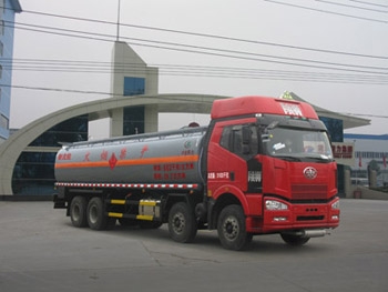 CLW5310GRYC4型易燃液体罐式运输车