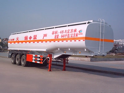 CLW9400GRYA型易燃液体罐式运输半挂车